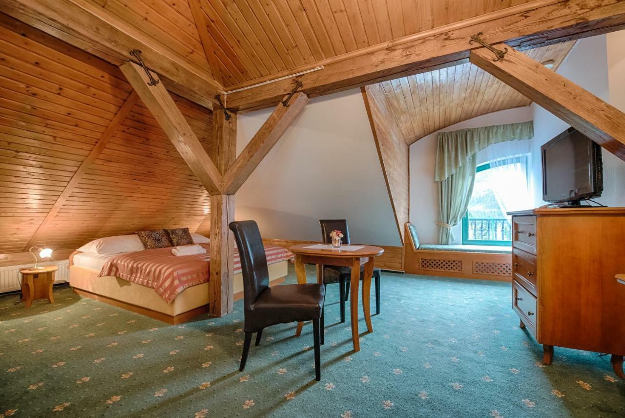 Hotel Zlaty Orel Ostravice Eksteriør billede