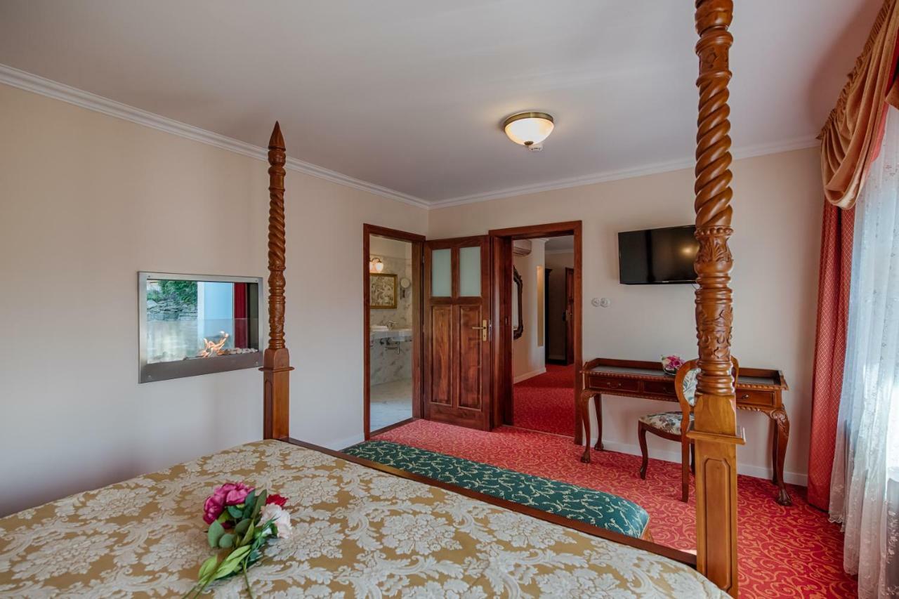Hotel Zlaty Orel Ostravice Eksteriør billede