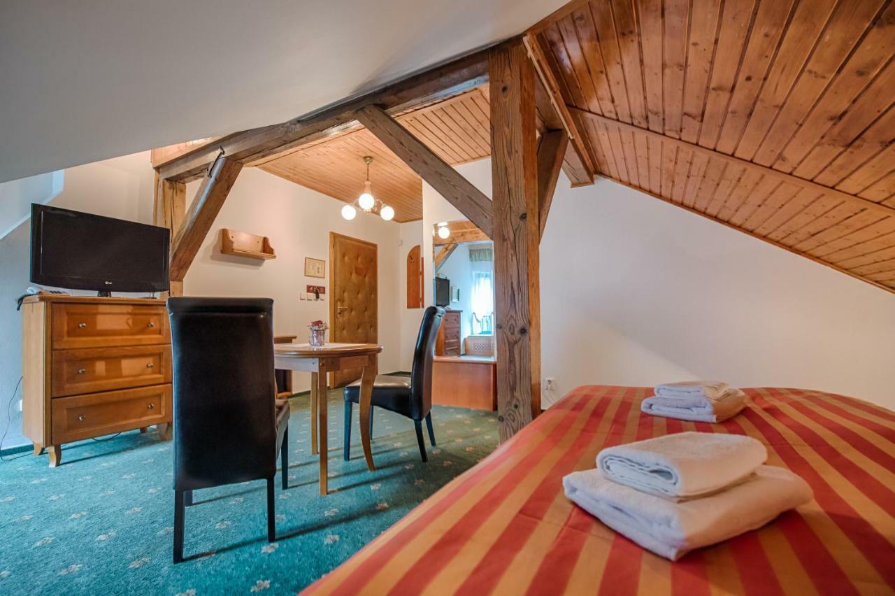 Hotel Zlaty Orel Ostravice Eksteriør billede