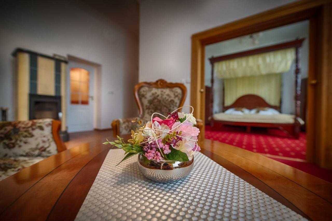 Hotel Zlaty Orel Ostravice Eksteriør billede