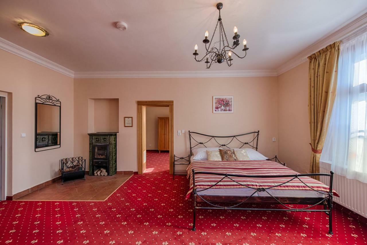 Hotel Zlaty Orel Ostravice Eksteriør billede